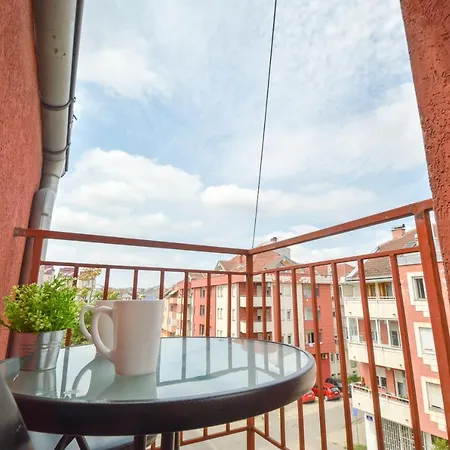 Misha - Cozy Place To In Apartment Novi Sad